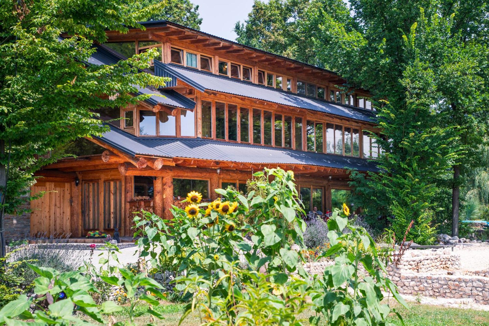 Guest House Mala Prica Zivinice Exterior foto